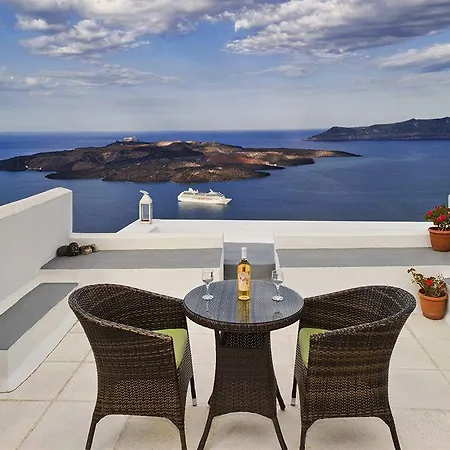 Nonis Apartment Fira (Santorini)