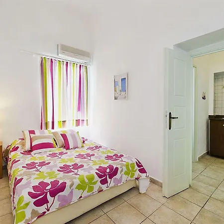 Nonis Apartment *