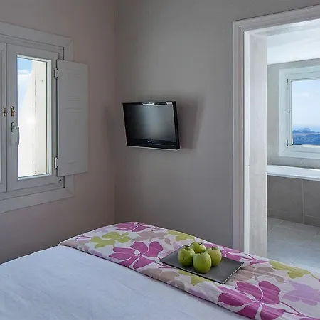 Nonis Fira (Santorini)