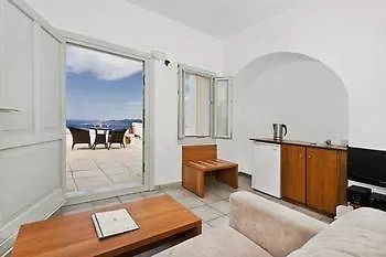 Nonis Apartment Fira (Santorini)