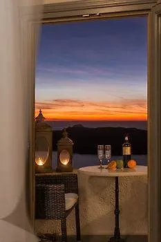 Apartment Nonis Fira (Santorini)